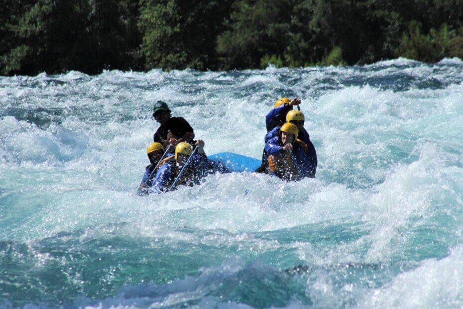 ransporte cómodo desde Puerto Varas al Río Petrohué para el tour de rafting